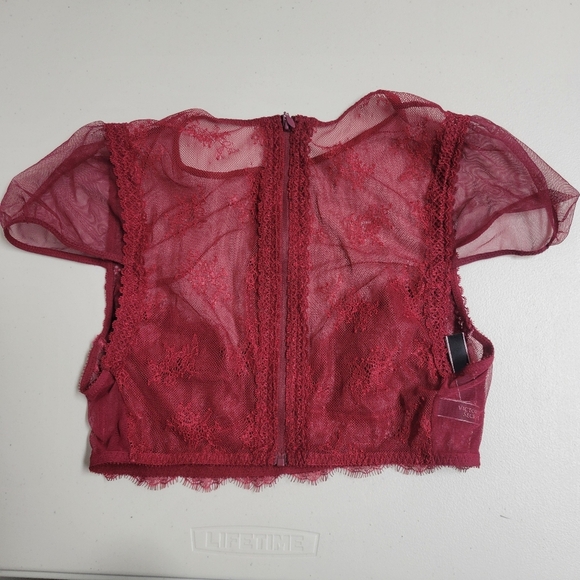 Victoria's Secret Cap Sleeve Unlined Lace bra Top - Picture 6 of 9